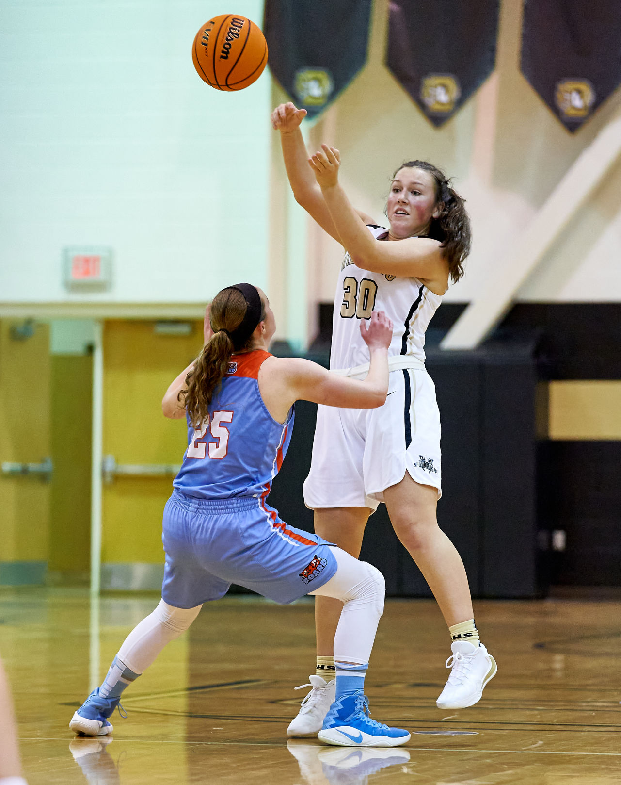 200103 DHS BBALL 16.jpg
